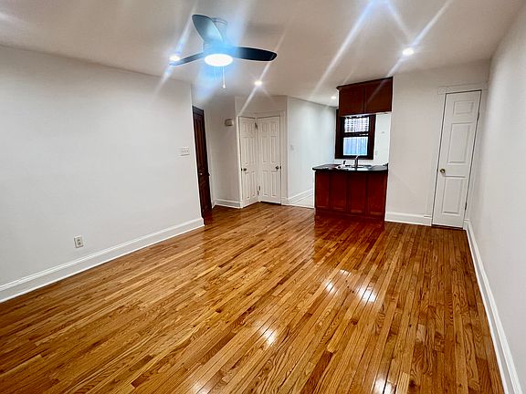 3rd image of 481A Quincy St #B