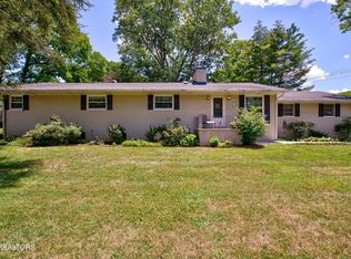 1302 Heron Ave, Maryville, TN 37803