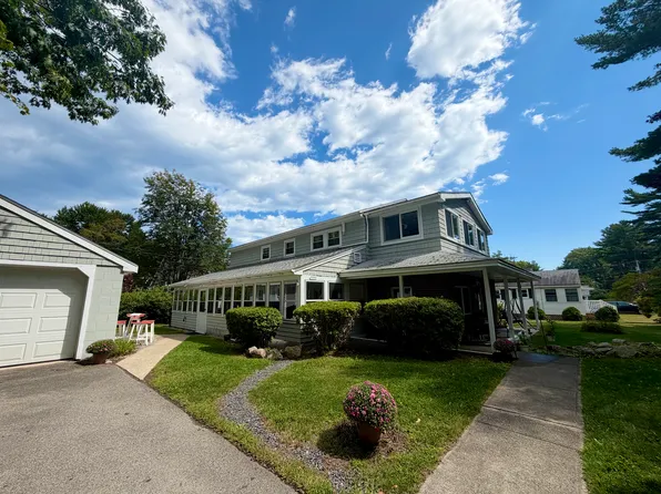 11 Oceanside Ave W, York, ME 03909