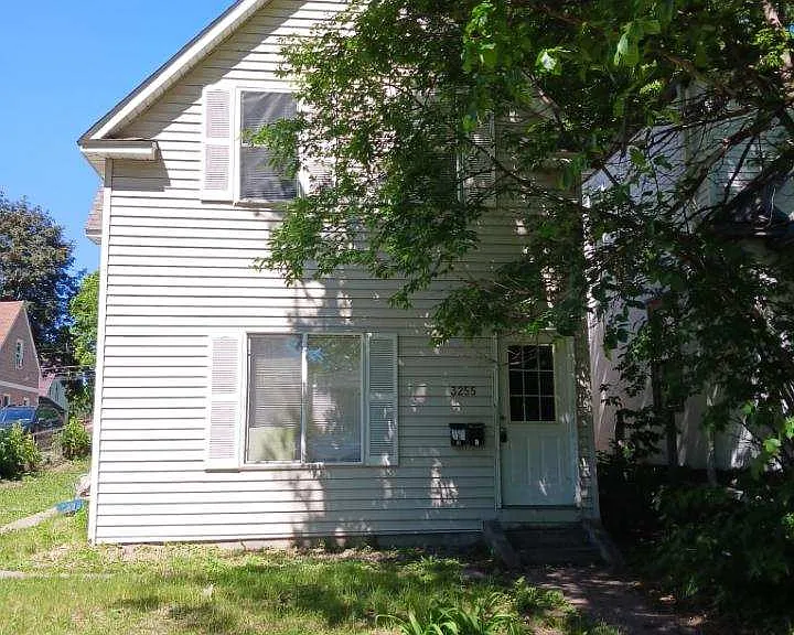 3255 Logan Ave N #2 — Photo 2