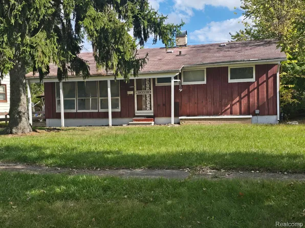 3330 Maywood Dr, Flint, MI 48504