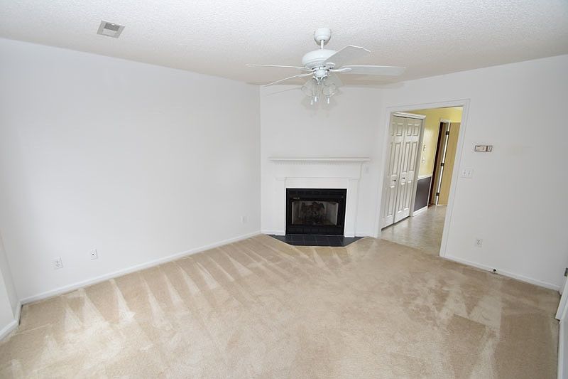 1st image of 3818 J9 Sterling Pointe Dr