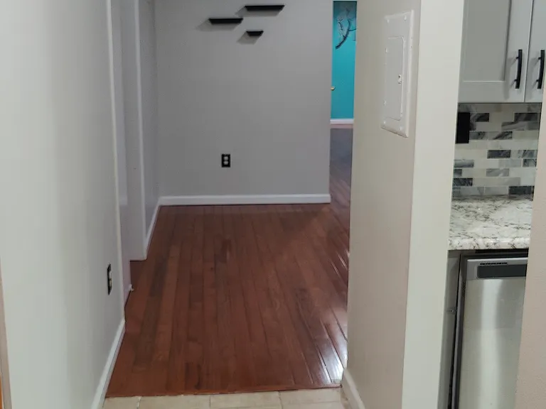 1107 Green Hollow Dr — Photo 6