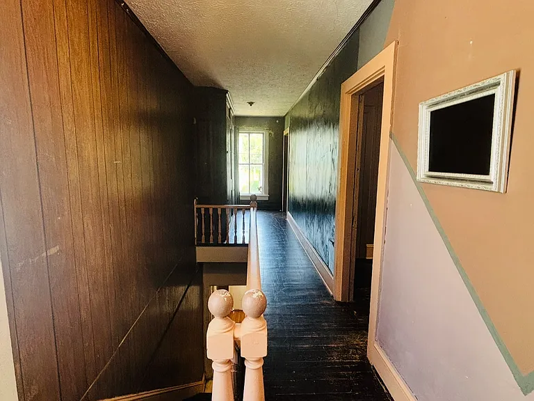 220 E Main St — Photo 7