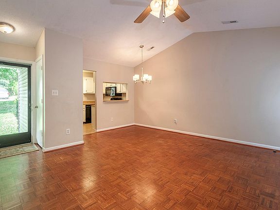 5th image of 3829 Ashley Hall Dr