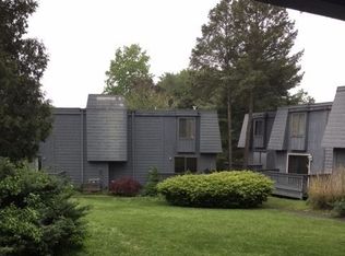 138 Trolley Crossing Ln, Middletown, CT 06457