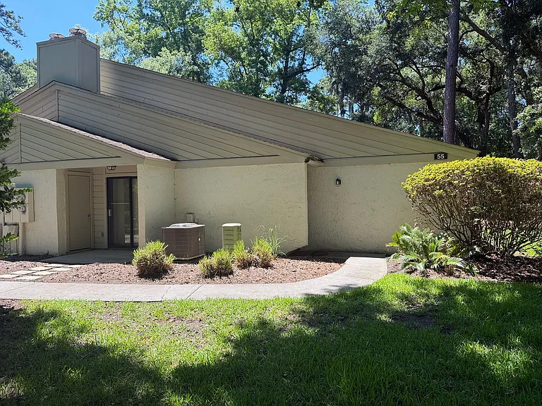 96 Mathews Dr #55 — Photo 1