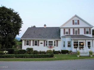 6 Quaker St, Adams, MA 01220