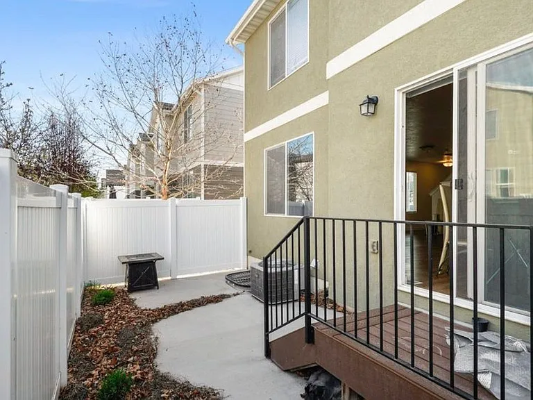 448 S Pegasus Way — Photo 5