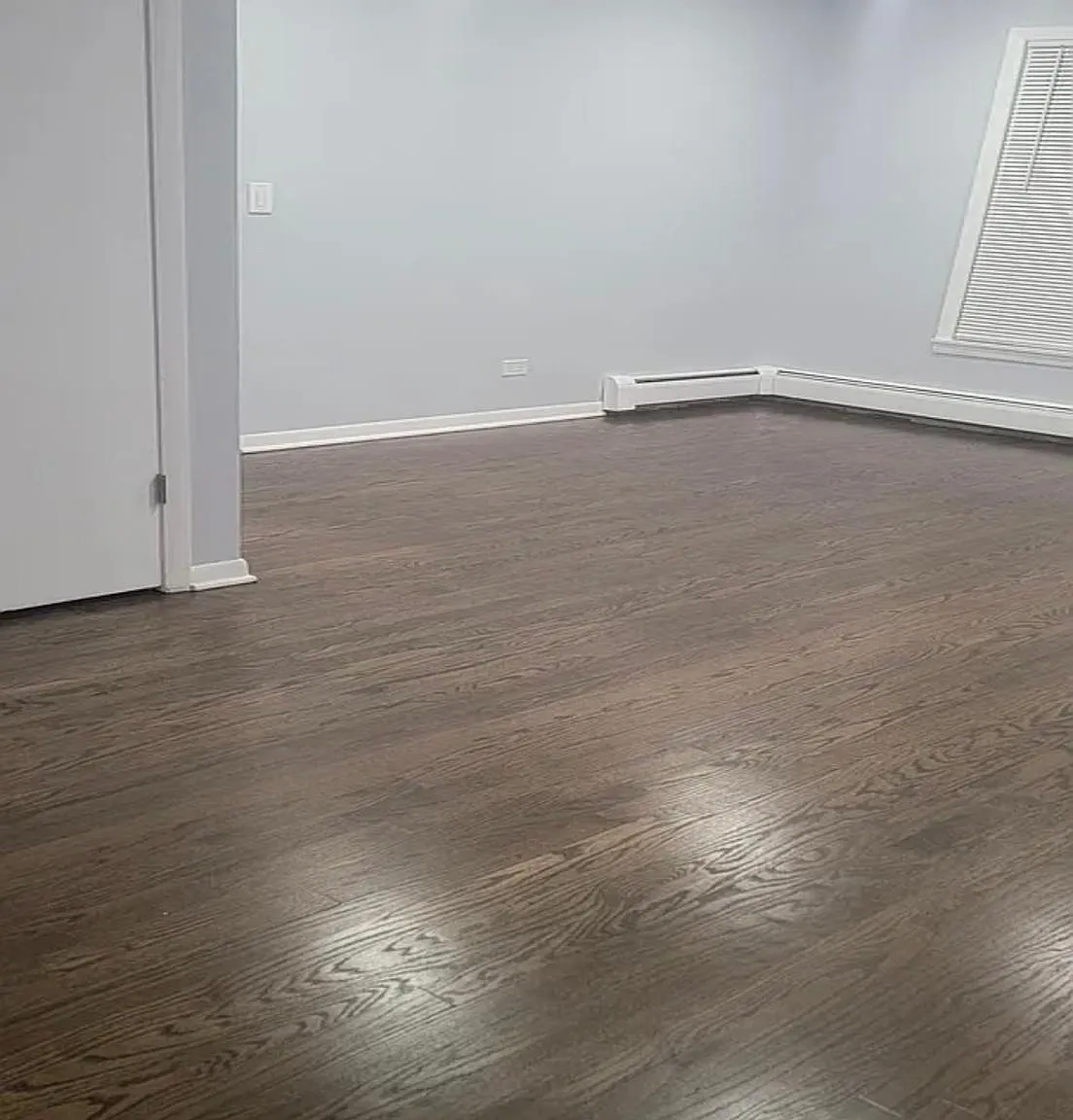 3 bed, 1.5 bath, 1300 sqft, $2,400 — Photo 1