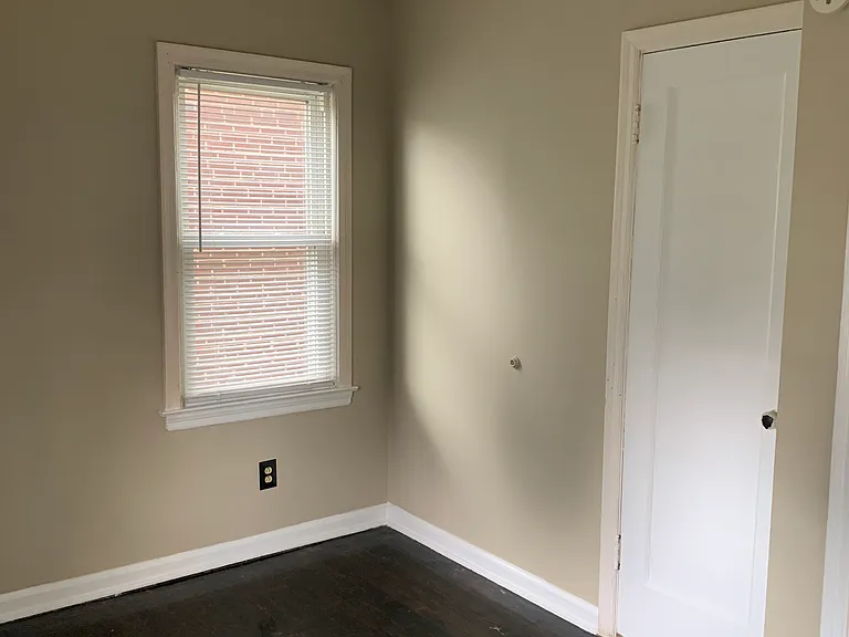 546 Butler Ave — Photo 17