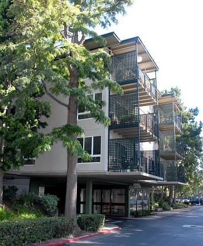 1st image of 800 N Delaware St APT 201