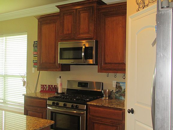 5th image of 4818 Alice Louise Dr