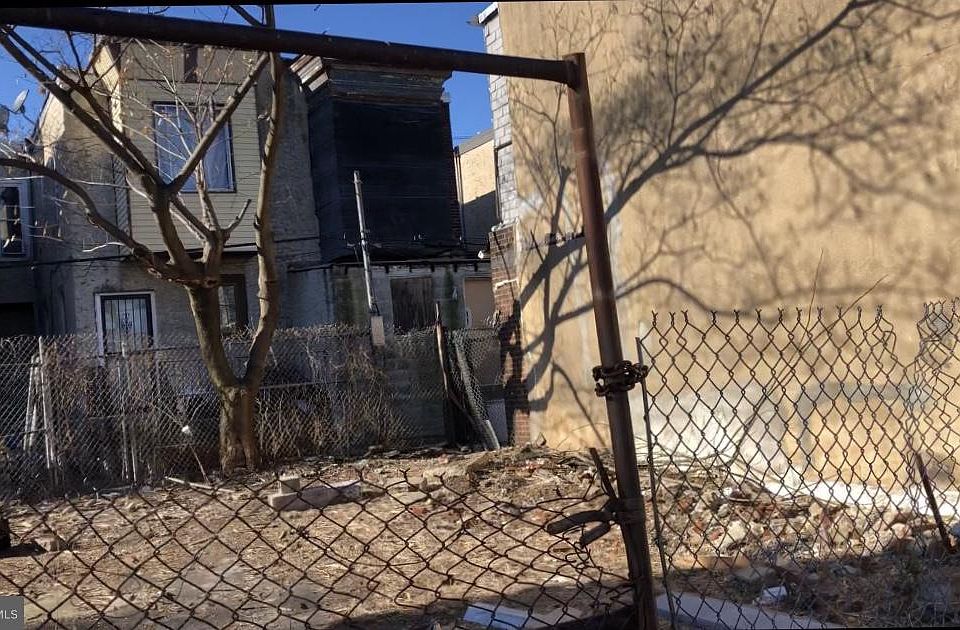 1st image of 2546 N Orianna St