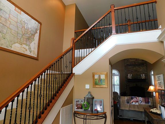 5th image of 183 Roberts Creek Cir