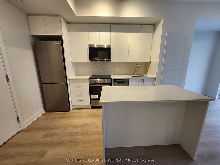 15 Ellerslie Ave #1004 — Photo 2