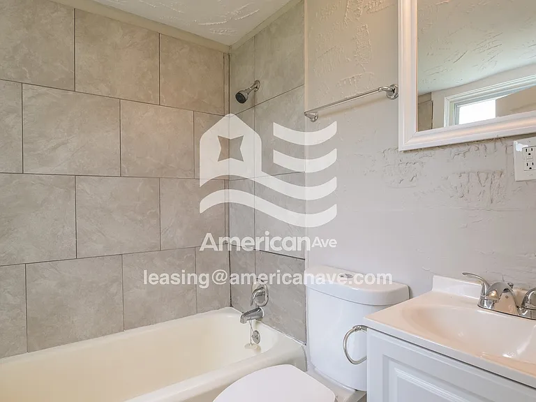 78967_013_bathroom_13858377.jpg