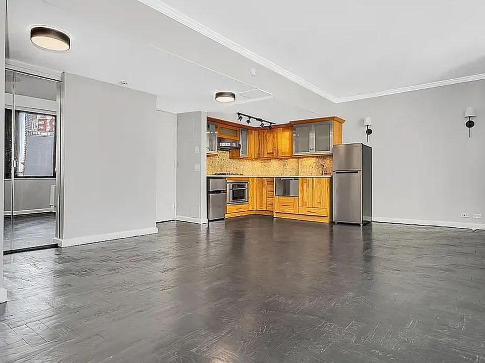 1st image of 62 W 62nd St #14CC