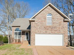 8009 Tiger Ct, Spring Hill, TN 37174