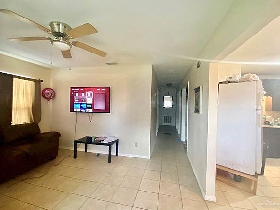 3rd image of 601 N Nogales St
