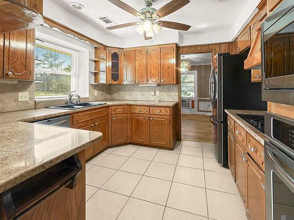 3rd image of 4431 Lake Lawford Ct