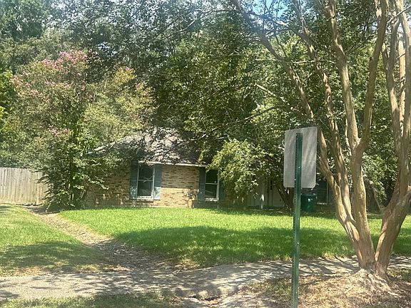 3rd image of 1059 Willow Brook Ave