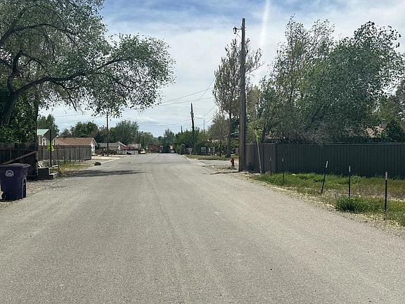 5th image of 442 Smallwood Dr