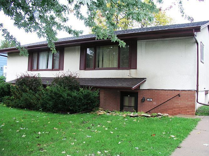 Well cared for side by side Duplex