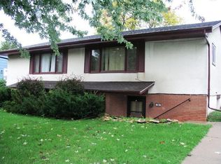 38 White Bear Ave N, Saint Paul, MN 55106