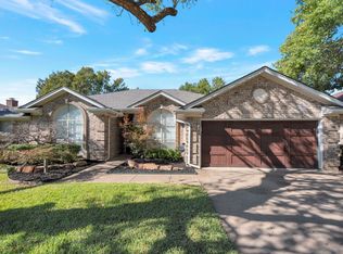 3305 Timber View Cir, Bedford, TX 76021
