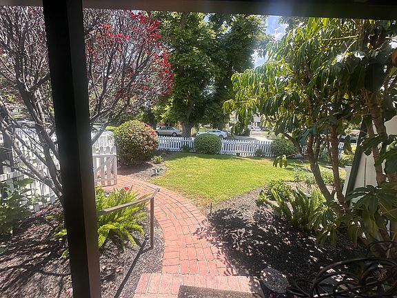 4th image of 4715 Camellia Ave