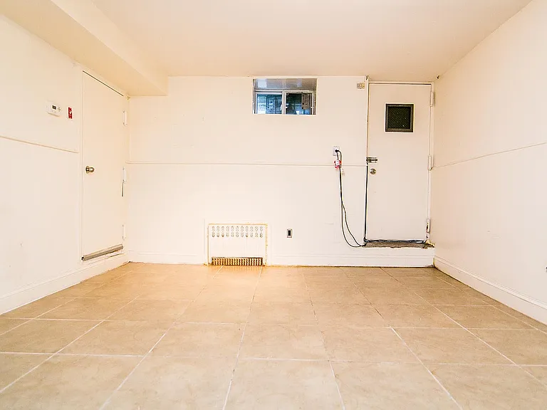 269 Melrose St #1R — Photo 12
