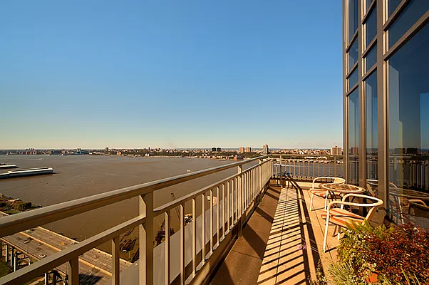 Sold by CORE | media 6