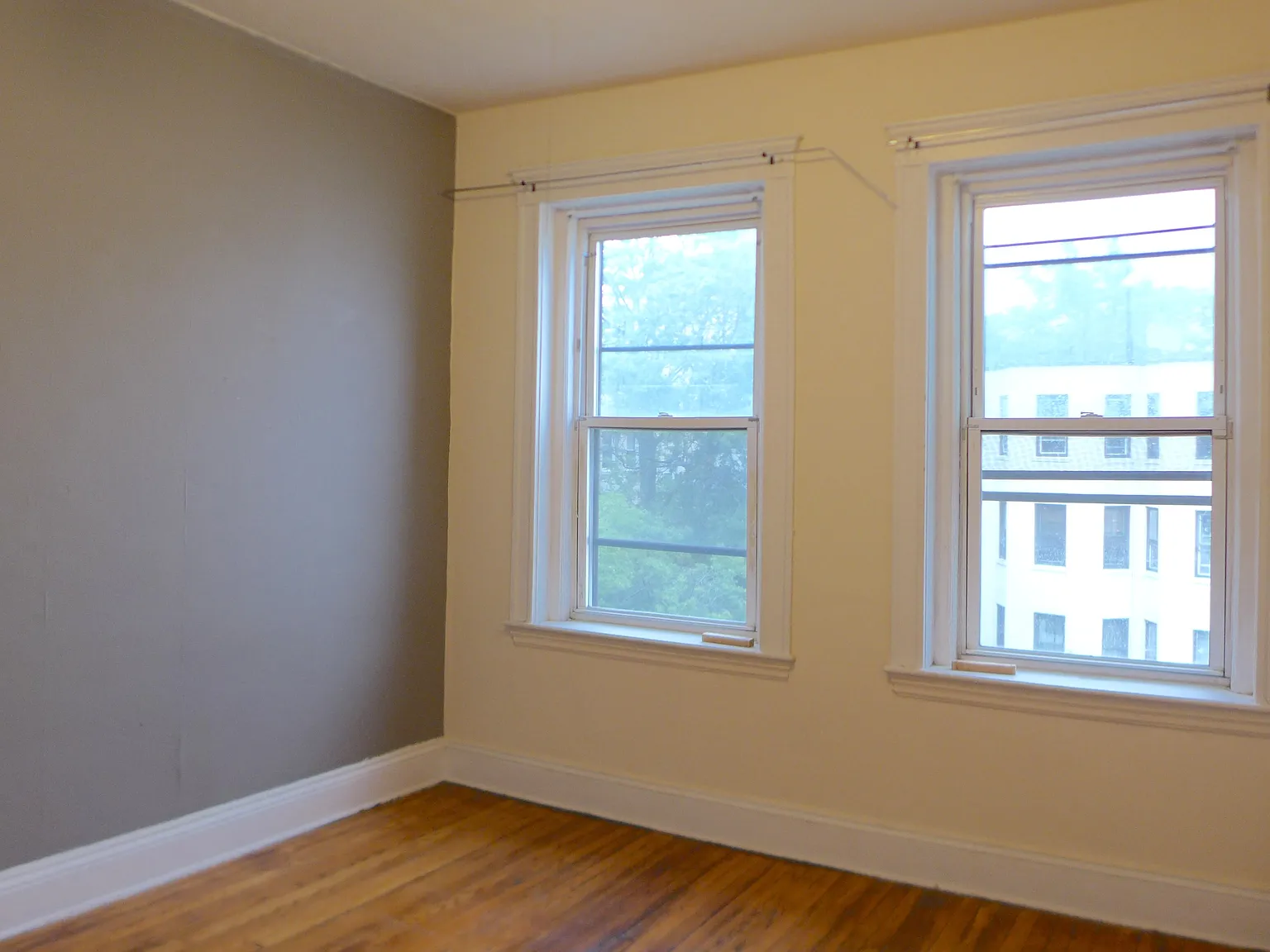 2 bed, 9999 sqft, $2,300 — Photo 4