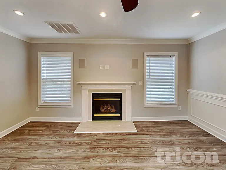 7633 Lady Liberty Ln — Photo 2