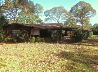 201 Rault Dr, Lumberton, MS 39455