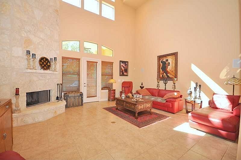 1st image of 25018 Estancia Cir