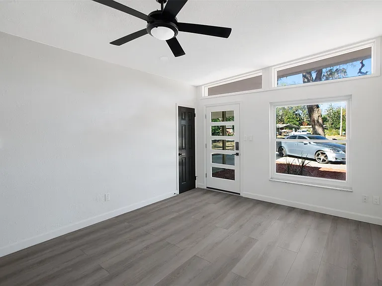 1219 Lakeside Dr #1219 — Photo 4