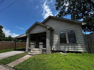 720 Yupon St, Baytown, TX 77520