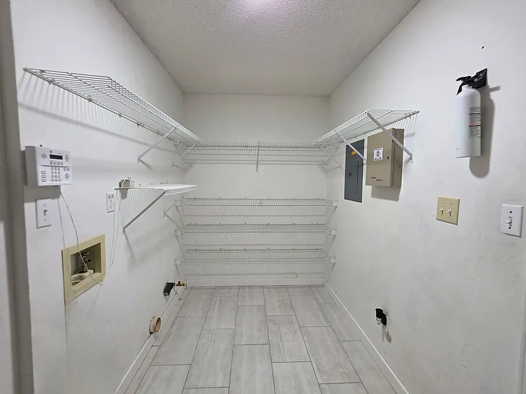 3429 Jubilee Dr — Photo 40