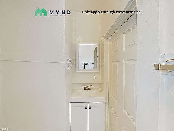 5th image of 546 Georgia St APT 305