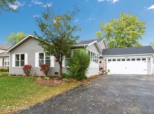 181 Farm Gate Ln, Bolingbrook, IL 60440