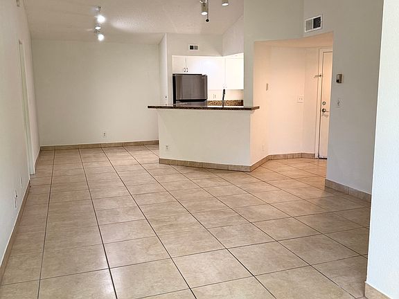 5th image of 663 Vista Isles Dr APT 1722