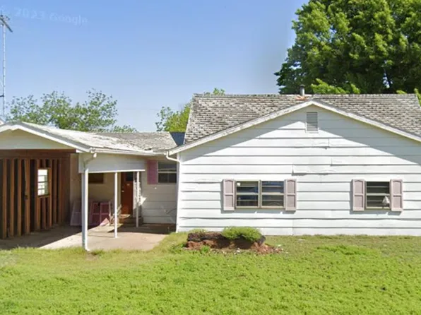 1311 Jackson St, Perry, OK 73077