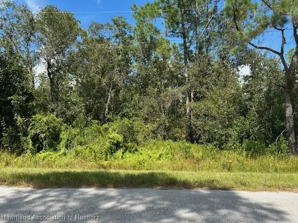 8604 Granada Blvd, Sebring, FL 33872