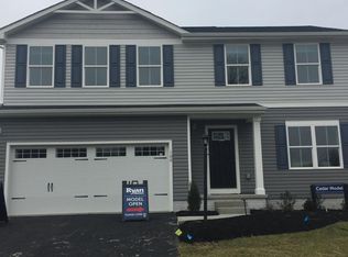 100 James Patrick Pl, Zelienople, PA 16063