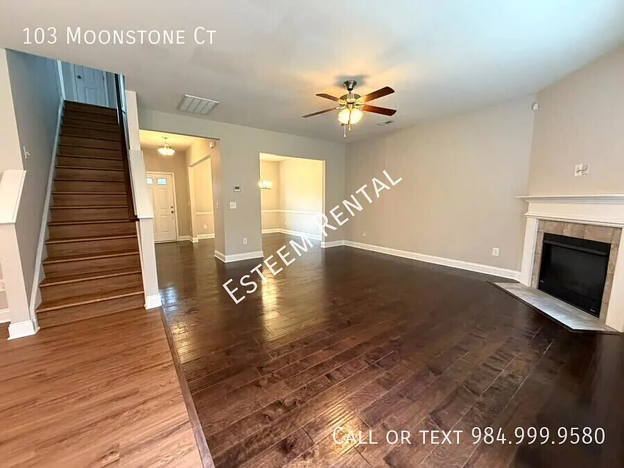 3 bed, 2.5 bath, 2075 sqft, $2,095 — Photo 4