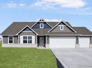 3505 E 156th St S, Bixby, OK 74008