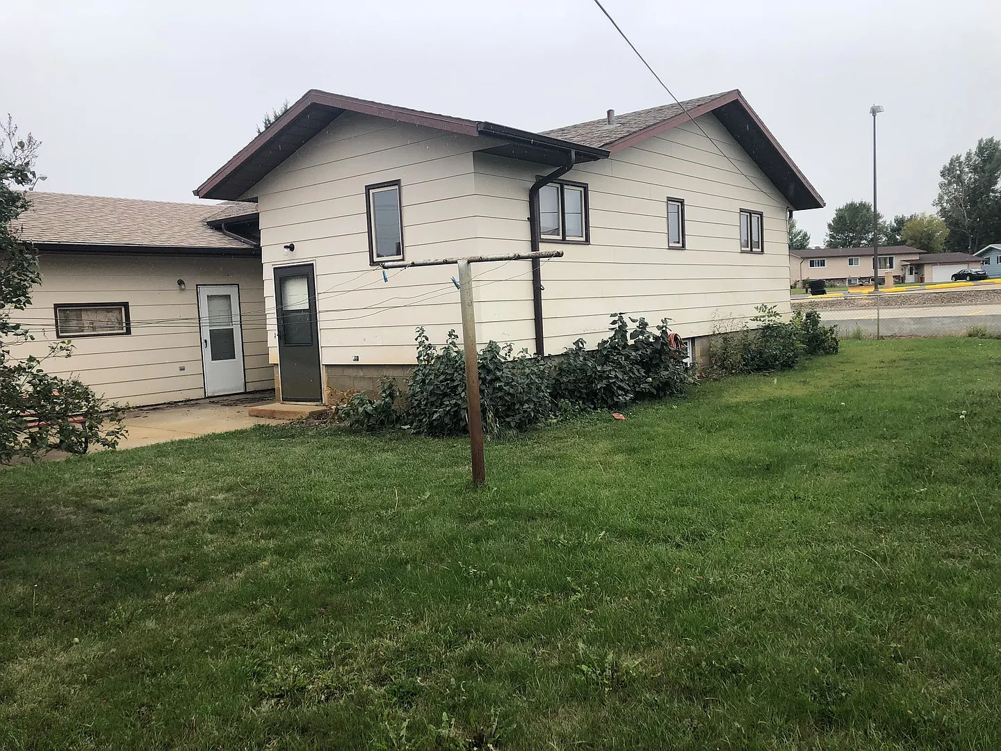 Single Family home for Rent in Dickinson — Photo 2