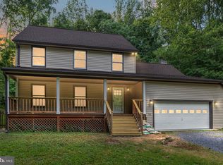 19203 Kings Dr, Jeffersonton, VA 22724